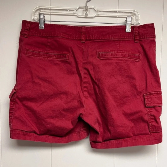 Dockers Red Faded Preppy Style Cargo Shorts Cotton US Size 12 - Picture 3 of 3
